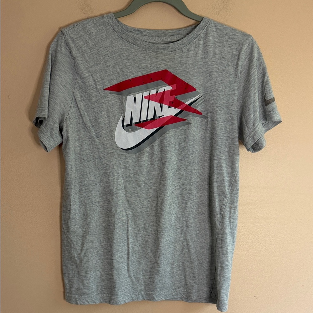 Nike Grey Short-Sleeve Logo Tee with Red and White Graphic